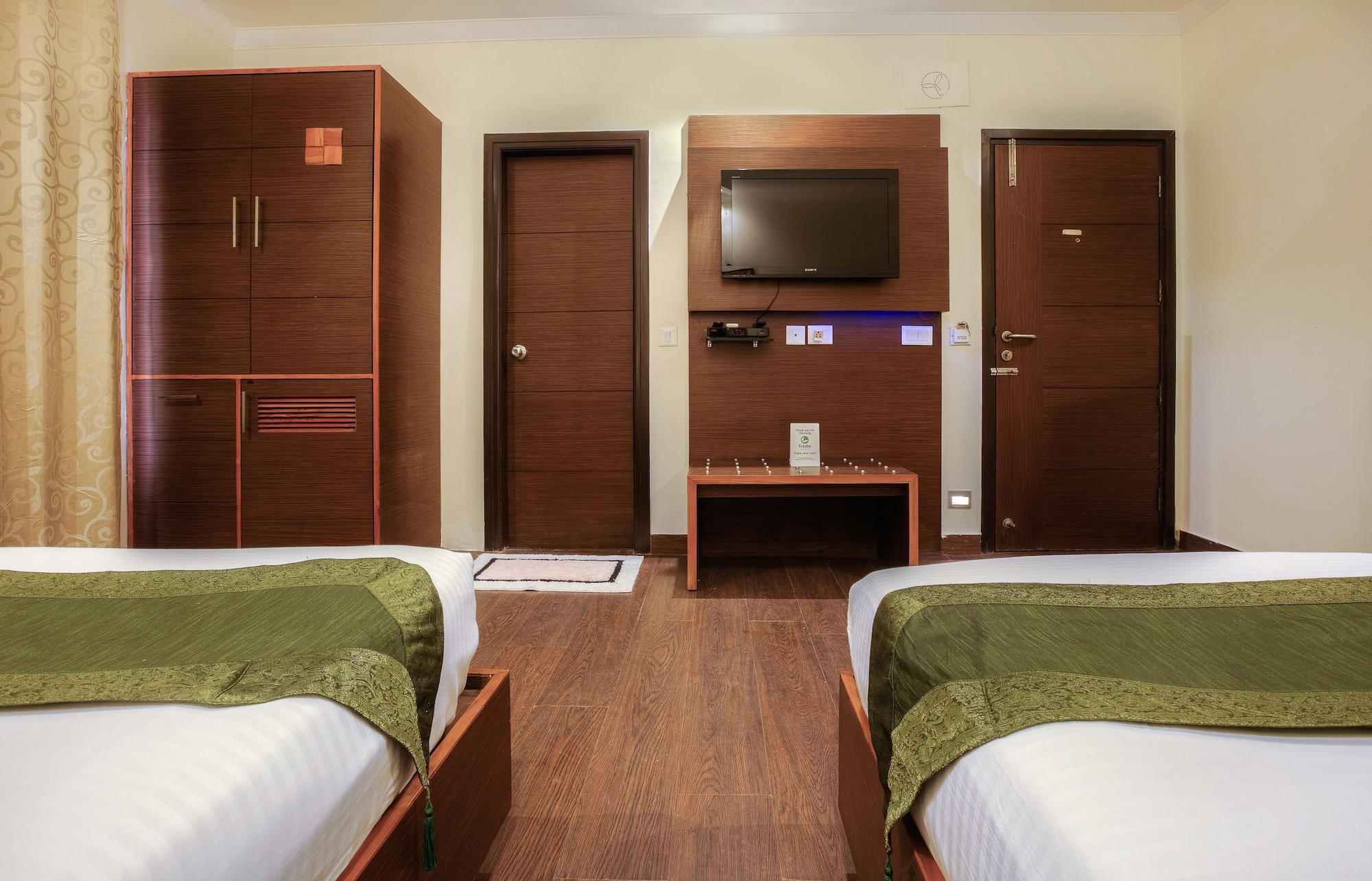 Treebo White Castle, Gurgaon Hotel Exterior foto