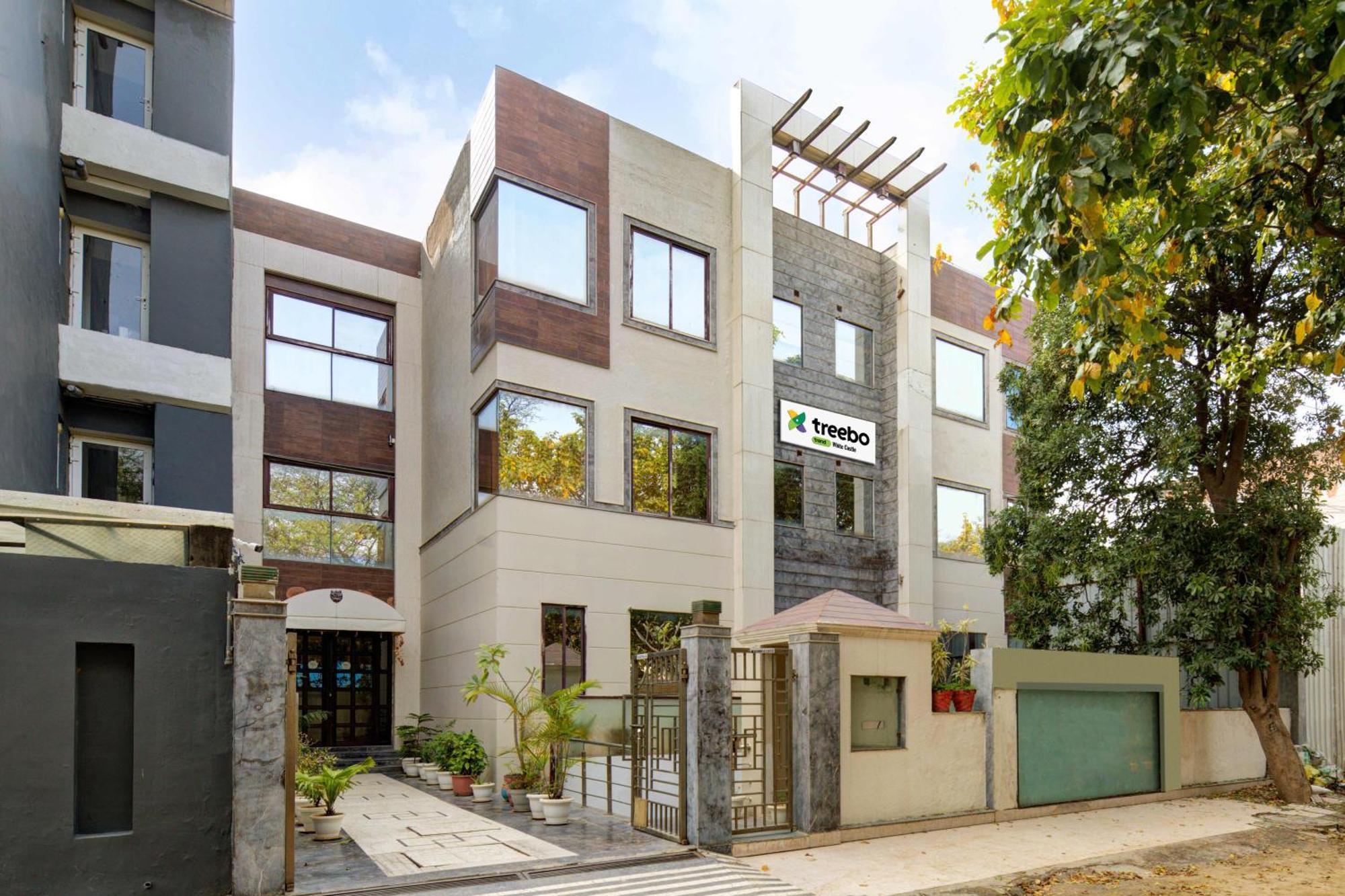 Treebo White Castle, Gurgaon Hotel Exterior foto